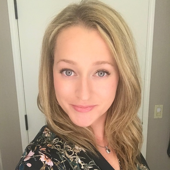 Meet your Posher, Tara - Picture 1 of 1